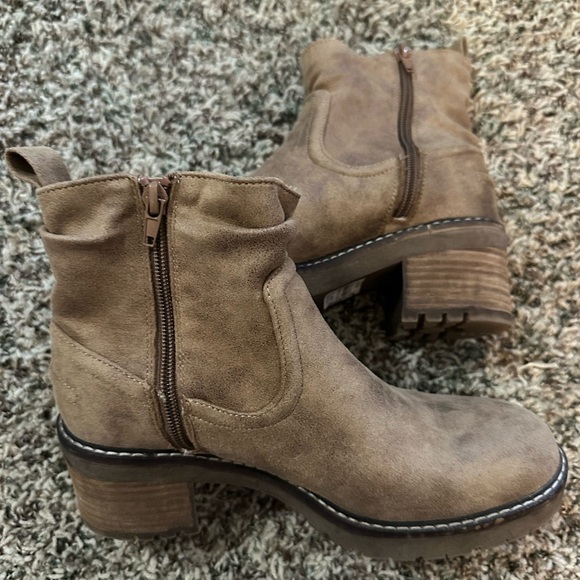 Buckle Tan Ankle Booties with Rustic Charm - Picture 5 of 5